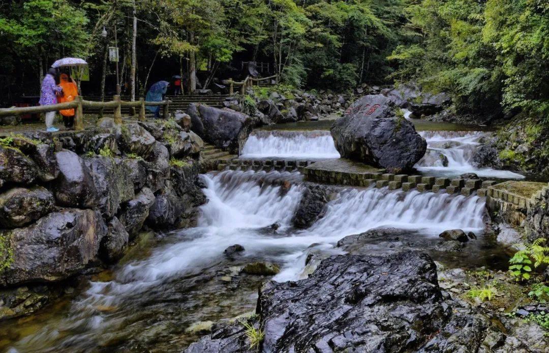 哈尔滨：冰雪旅游中的家国情怀，文字无声却震耳欲聋