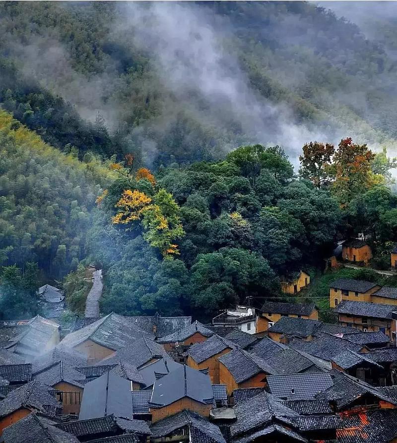 昭通中院通报“扫黑除恶举报箱附近设有摄像头”:用于安保,已调整位置