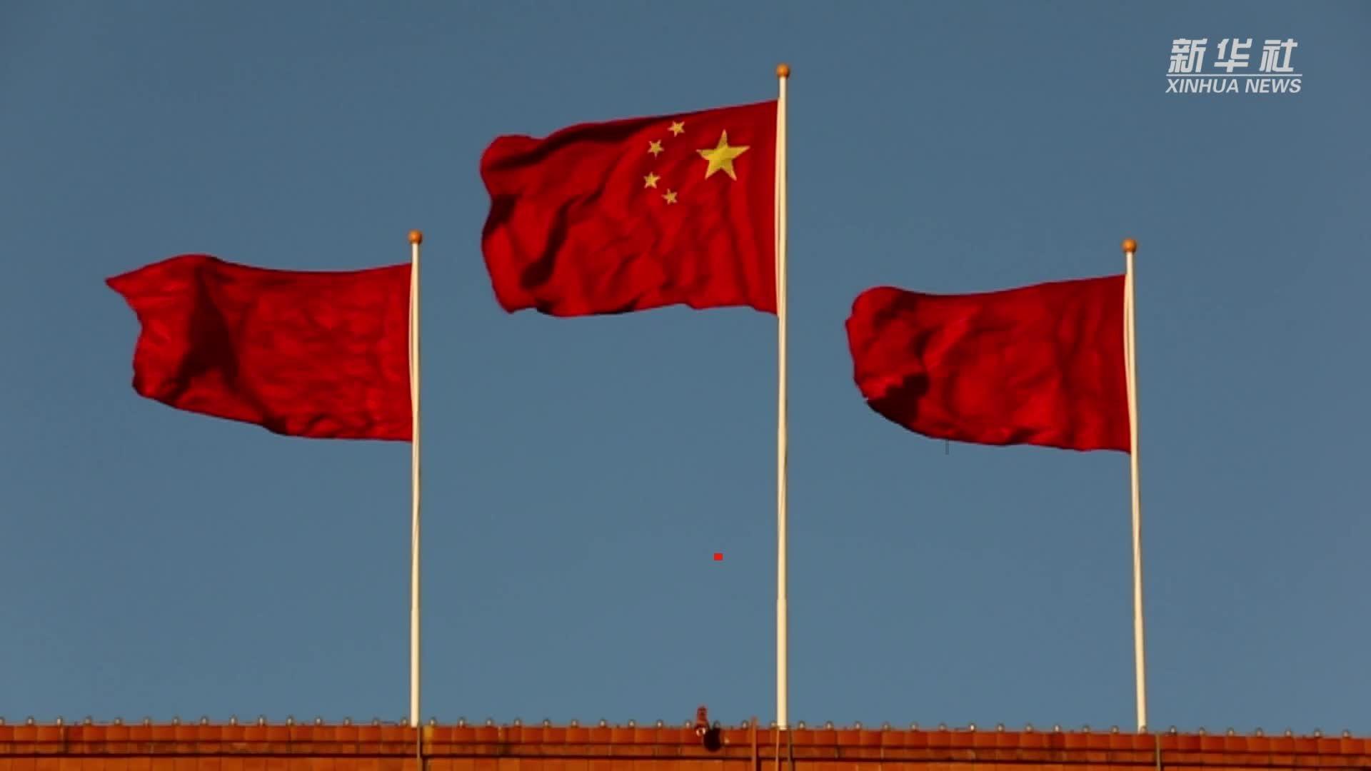 在龙游石窟核心区周围,密密麻麻分布着25座之多,独立存在的石窟