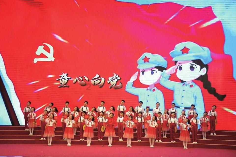 历史上有哪些拖油瓶的名人？游戏画面