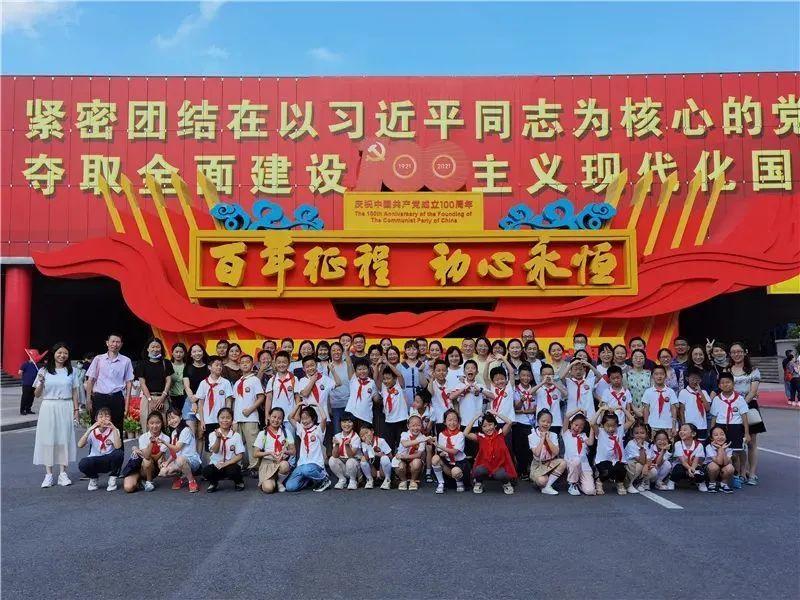 悄然问答-关于鹿晗到底有多红,他都有什么代表作?的蜗牛专属平台