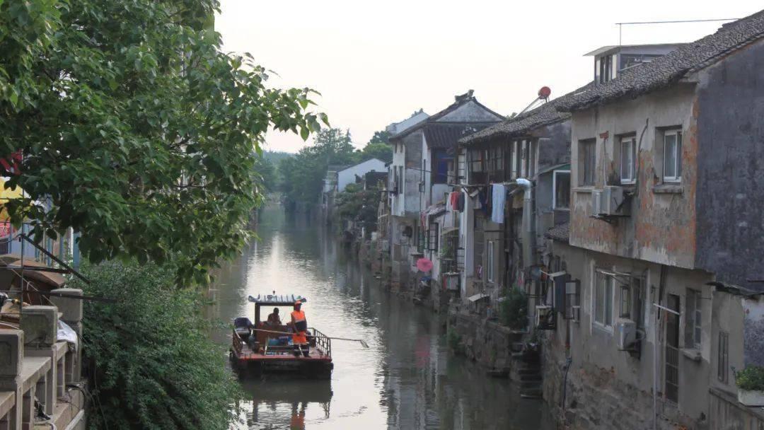 在加油站上班加油少收钱了但对方已经问你加了多少钱这种情况少收钱了怎么办？游戏画面