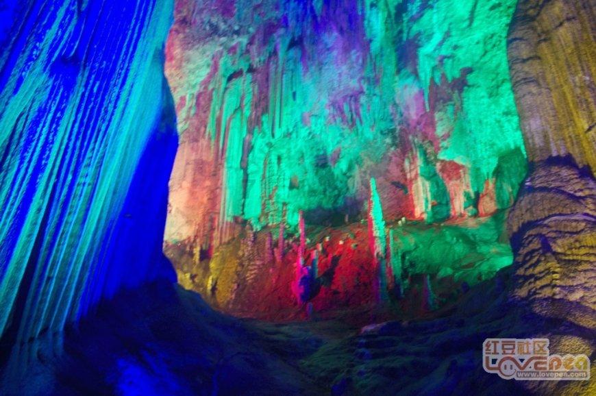 视频 | 首届长江摄影大展开幕 “万里长江绘宏图”展现长江新图景
